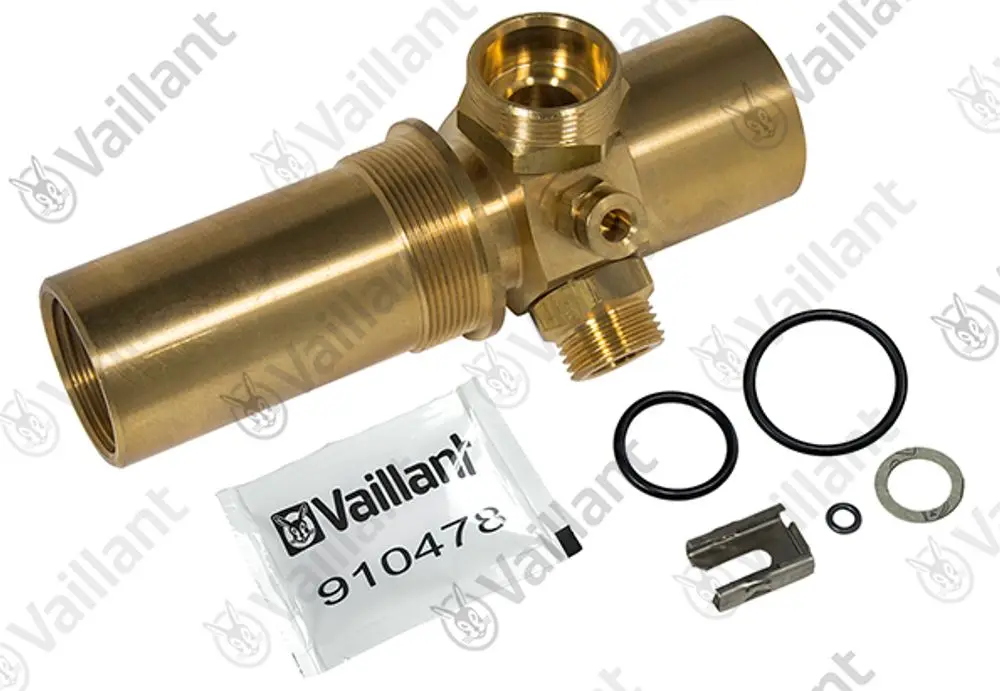 Vaillant Anschlussstück aus Messing mit O-Ringen, einem Sicherungsclip und einer Packung an Zubehörteilen, auf weißem Hintergrund.